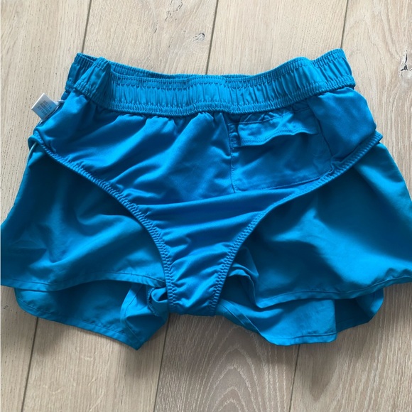 Reebok Running Shorts with Inner Pocket - Picture 7 of 10